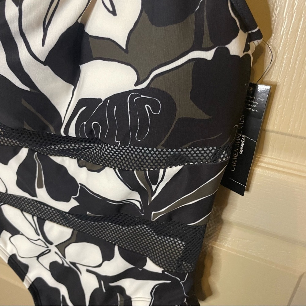 Carmen Marc Valvo One Shoulder One Piece Swimsuit, Women's Size 8 NEW MSRP $106 - Picture 3 of 7